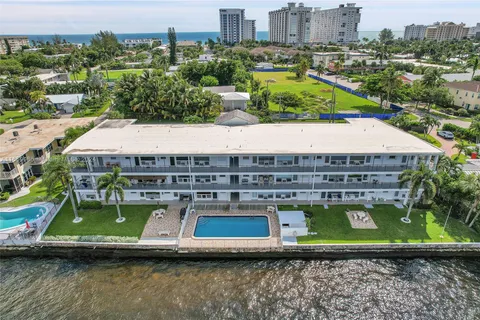 701 S Riverside Dr # 202, Pompano Beach FL 33062