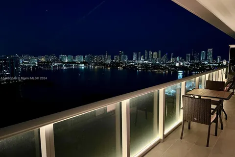 16385 Biscayne Blvd # 2901, North Miami Beach FL 33160