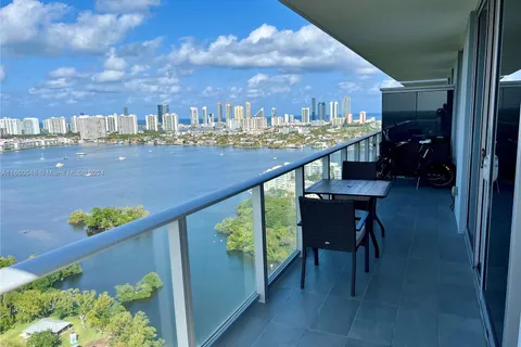 16385 Biscayne Blvd # 2901, North Miami Beach FL 33160