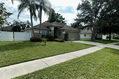 5421 Watson Rd, Riverview FL 33578