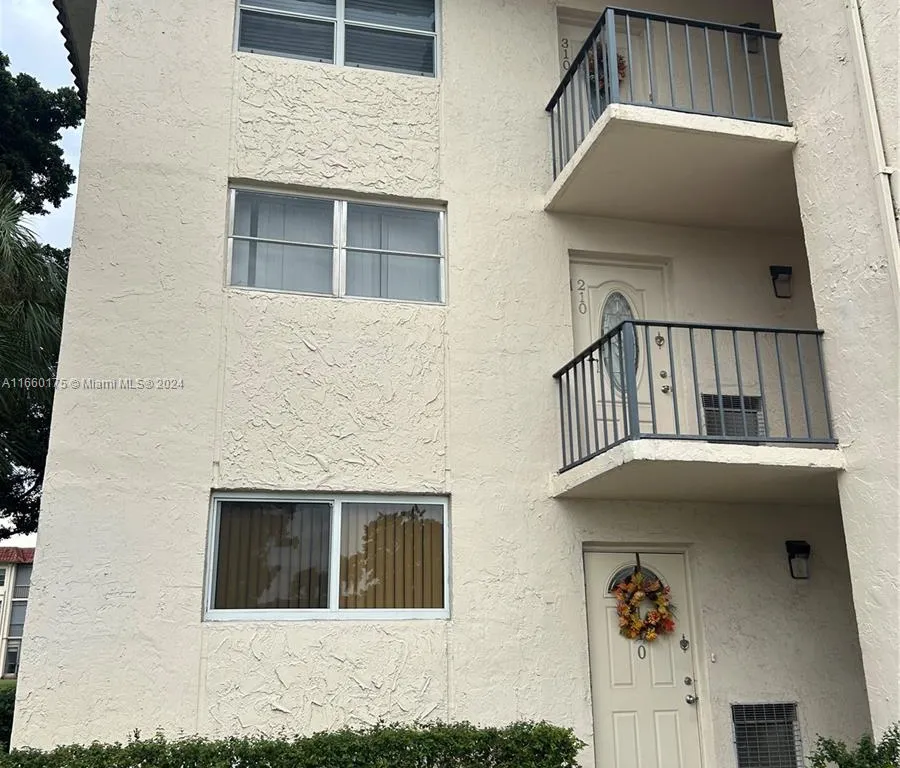 400 S Hollybrook Dr # 110, Pembroke Pines FL 33025