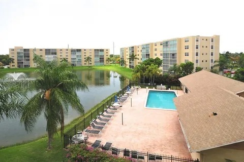 401 SE 3rd ST # 106, Dania Beach FL 33004