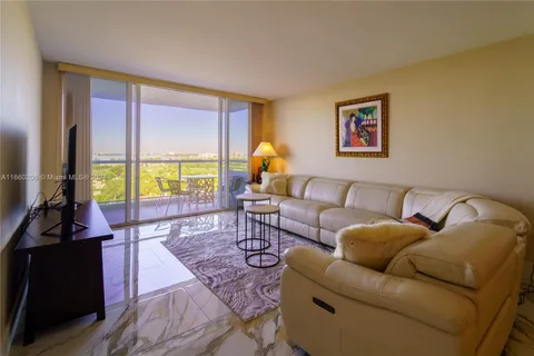 5600 Collins Ave # 16K, Miami Beach FL 33140