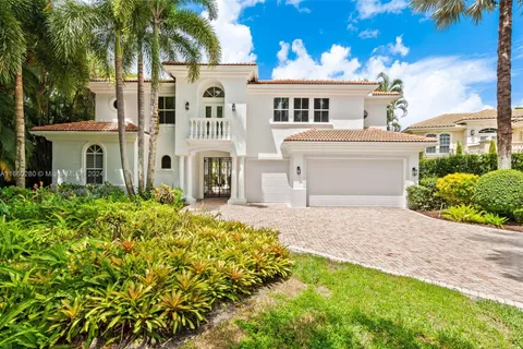 8935 Oakland Hills Dr, Delray Beach FL 33446