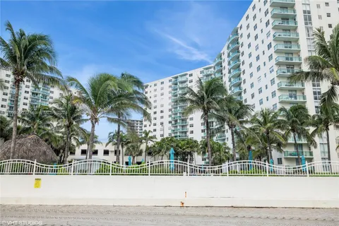 3801 S Ocean Dr # 2Y, Hollywood FL 33019