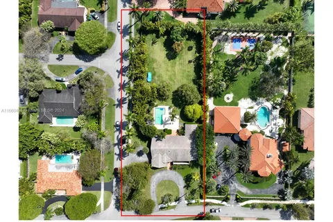 7200 SW 100th St, Pinecrest FL 33156