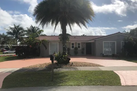 8910 SW 182nd, Palmetto Bay FL 33157