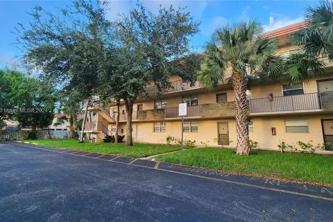 3900 NW 76th Ave # 205, Sunrise FL 33351