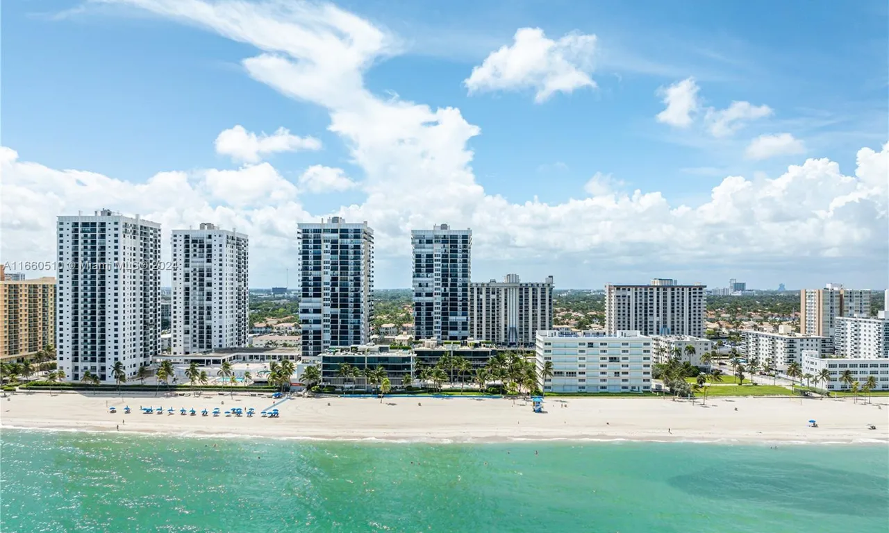 2101 S Ocean Dr # 2302, Hollywood FL 33019