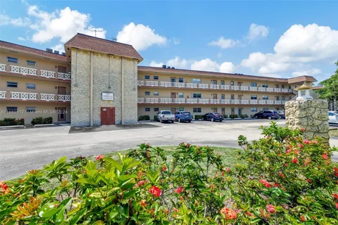 5001 W Oakland Park Blvd # 308, Lauderdale Lakes FL 33313