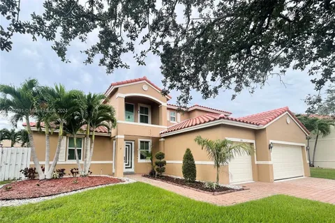 1588 SW 191st Ave, Pembroke Pines FL 33029