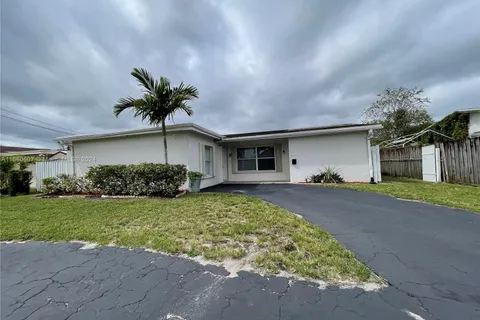 3414 W Lake Pl, Miramar FL 33023