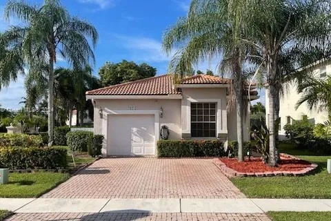 19245 NW 14th St, Pembroke Pines FL 33029