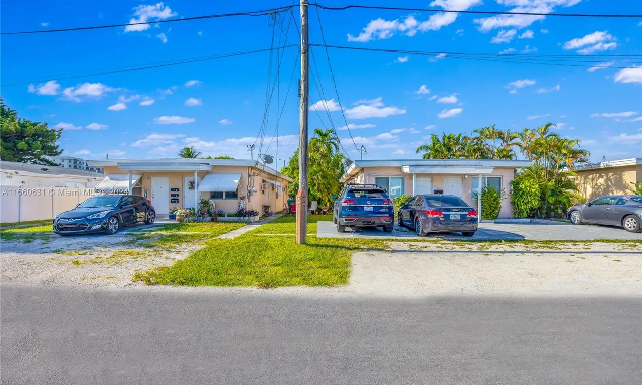 322 NE 6th St, Hallandale Beach FL 33009