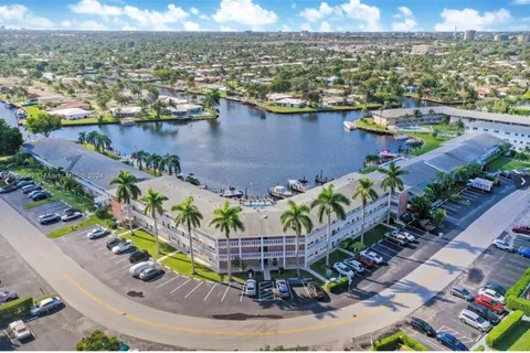 700 Pine Dr # 105, Pompano Beach FL 33060