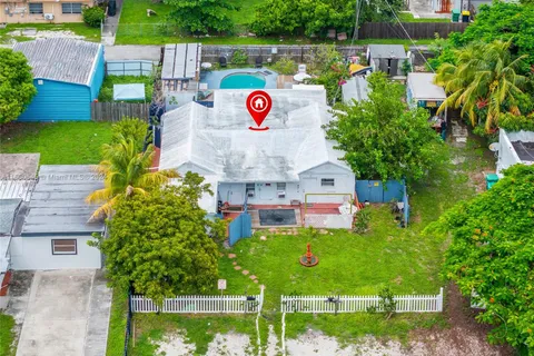 230 SW 14th St, Dania Beach FL 33004