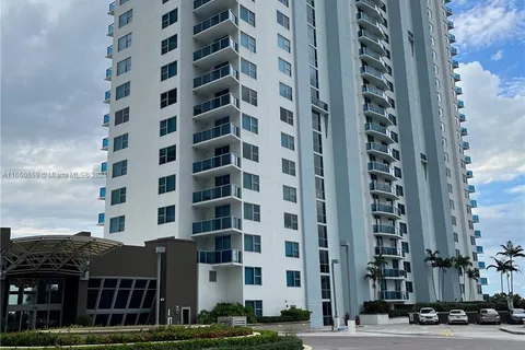 2681 N Flamingo Rd # 303S, Sunrise FL 33323