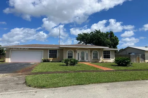 4541 NW 6th Ct, Plantation FL 33317