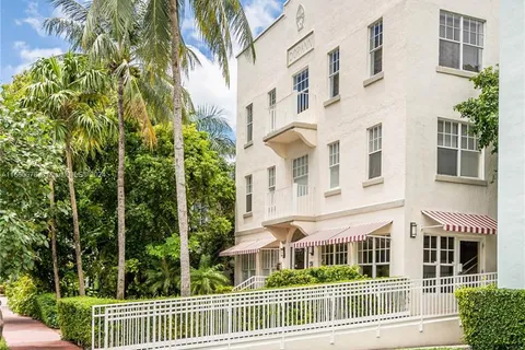 1244 Pennsylvania Ave # 203, Miami Beach FL 33139