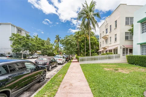 1244 Pennsylvania Ave # 203, Miami Beach FL 33139