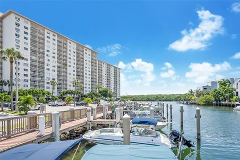 400 Kings Point Dr # 327, Sunny Isles Beach FL 33160