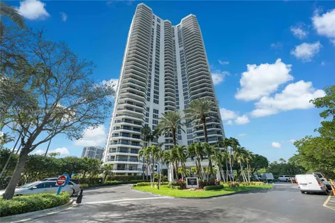 3500 Mystic Pointe Dr # 3502, Aventura FL 33180