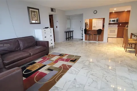1825 S Ocean Dr # 814, Hallandale Beach FL 33009