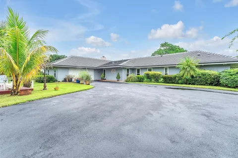 1751 SW 136th Ave, Davie FL 33325