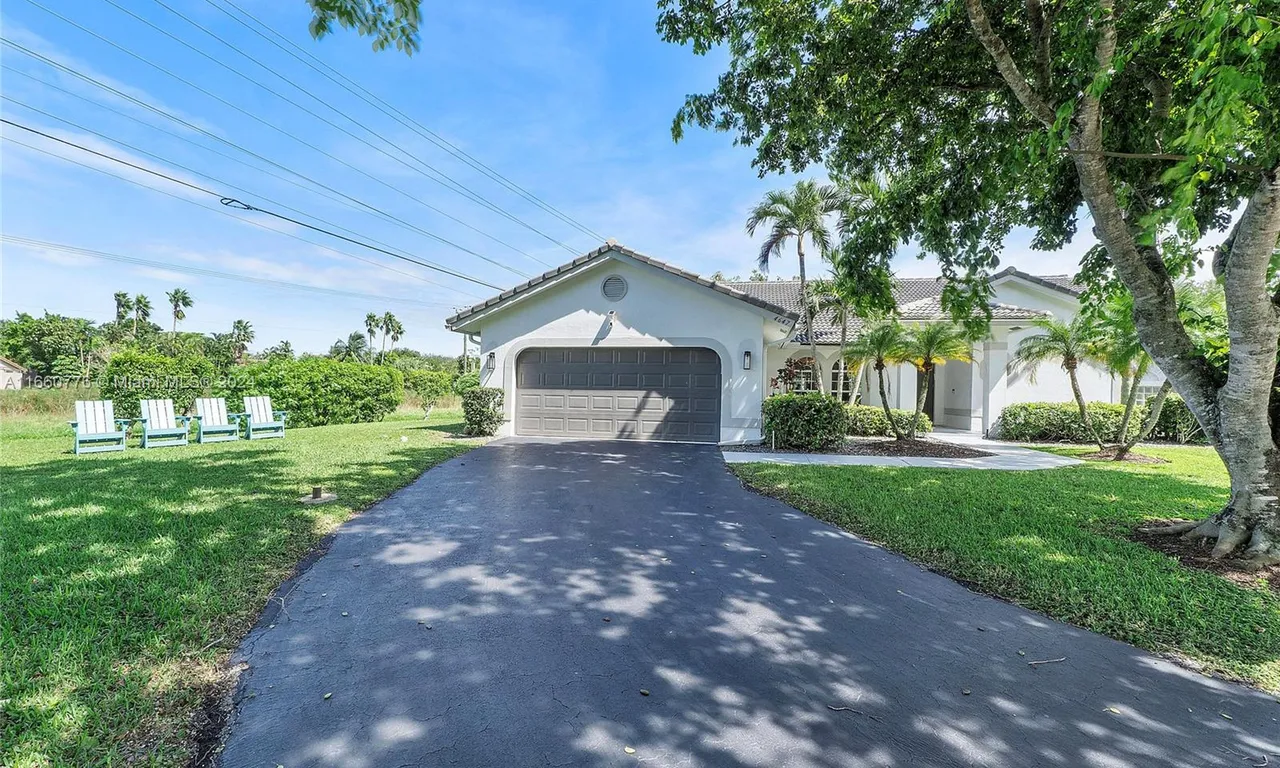 4647 NW 98th Ln, Coral Springs FL 33076