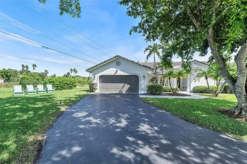 4647 NW 98th Ln, Coral Springs FL 33076