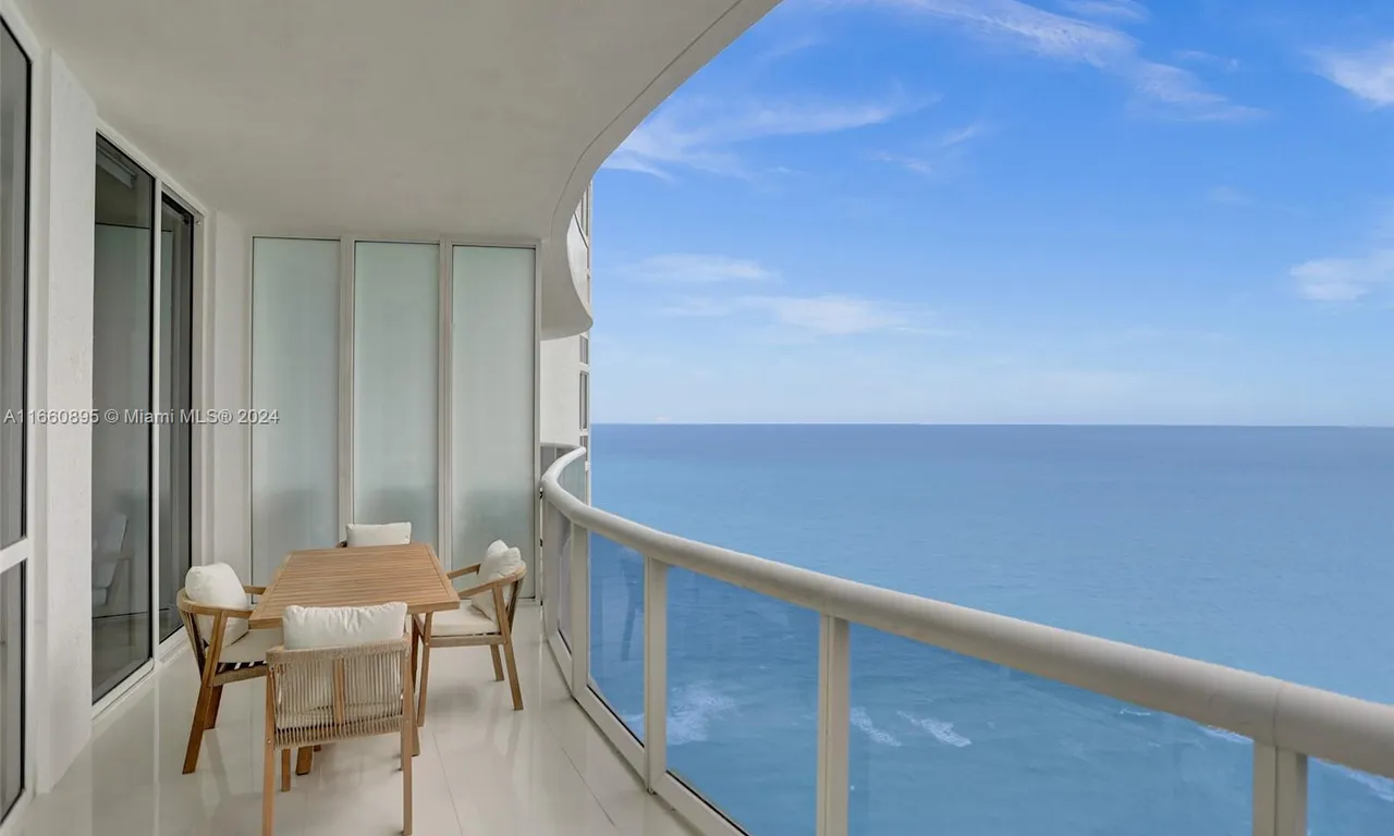 15901 Collins Ave # 2807, Sunny Isles Beach FL 33160