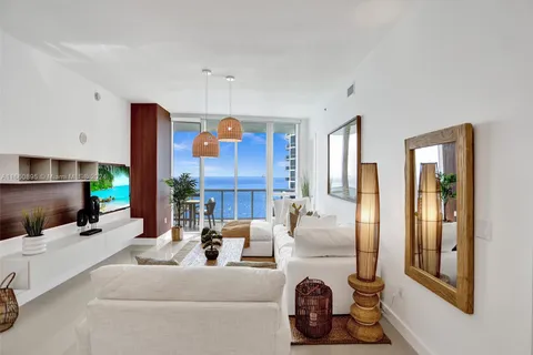 15901 Collins Ave # 2807, Sunny Isles Beach FL 33160