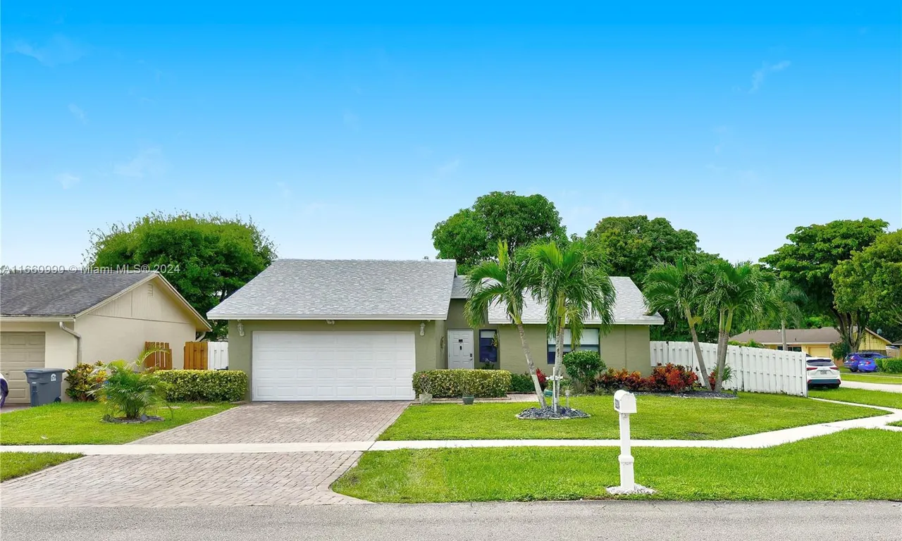 9224 Affirmed Ln, Boca Raton FL 33496