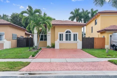 2511 NE 41st Ter, Homestead FL 33033