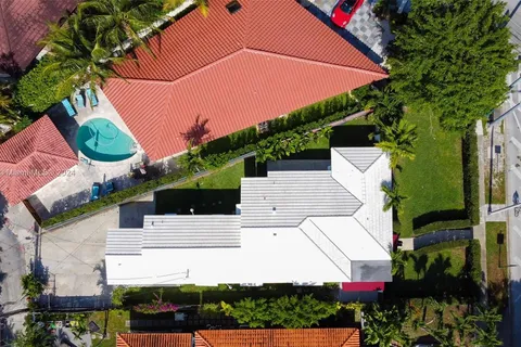 904 NE 96th St, Miami Shores FL 33138