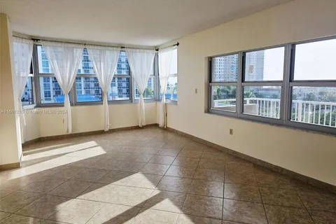 1965 S Ocean Dr # 5F, Hallandale Beach FL 33009