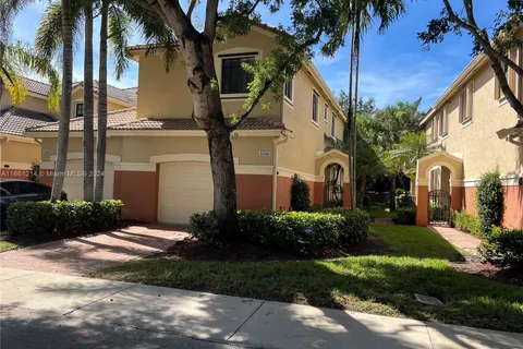 4106 Forest Dr, Weston FL 33332