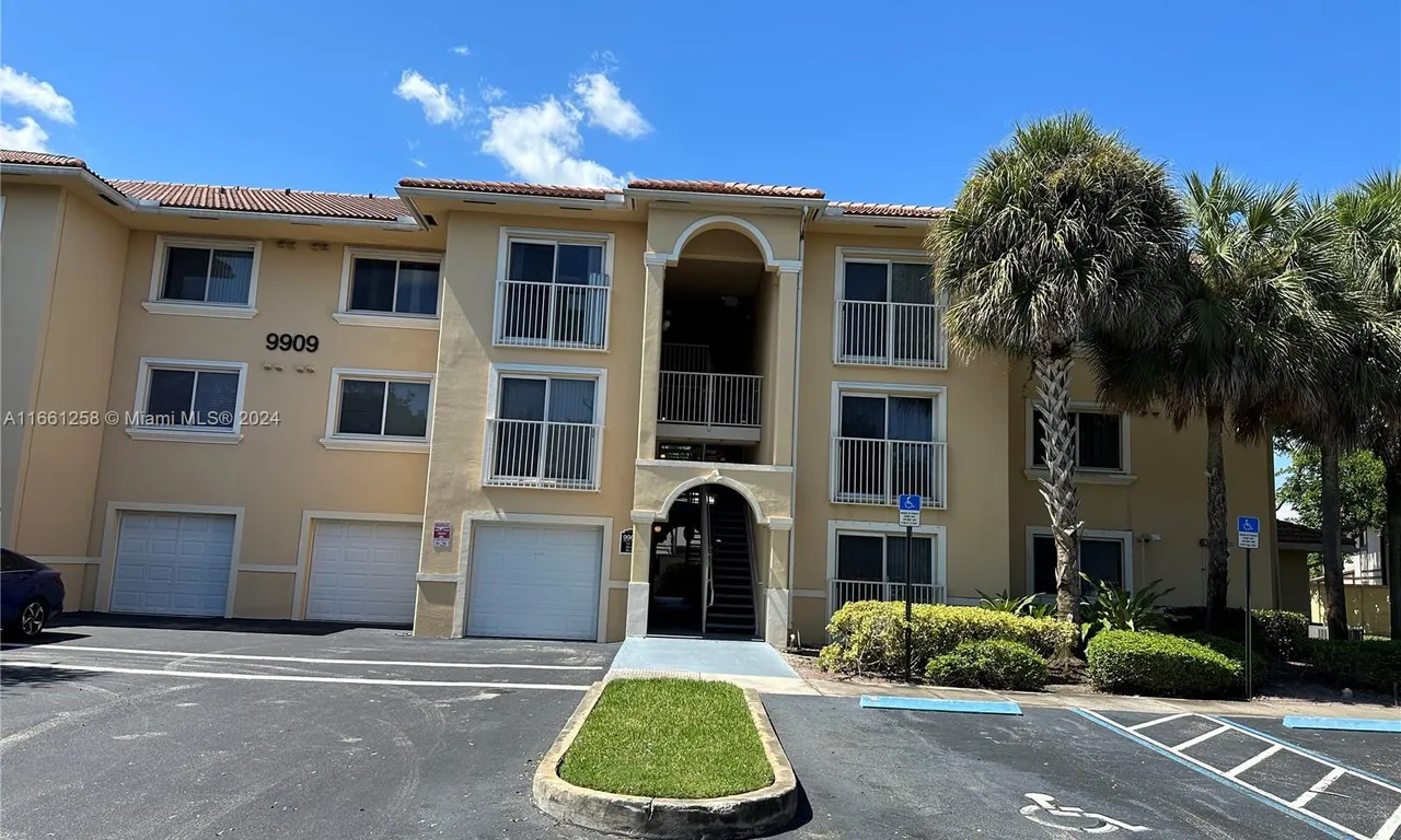 9909 Westwood Dr # 1, Tamarac FL 33321