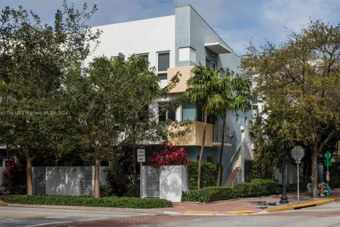 200 Washington Ave # 15, Miami Beach FL 33139