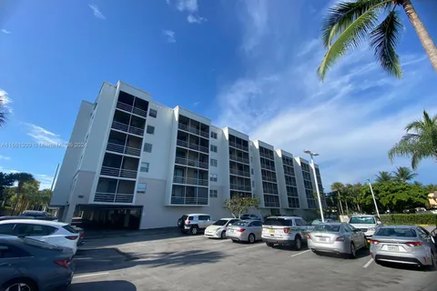 2821 N Miami Beach Blvd # 4N, North Miami Beach FL 33160