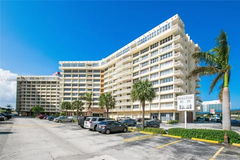 1825 S Ocean Dr # 814, Hallandale Beach FL 33009