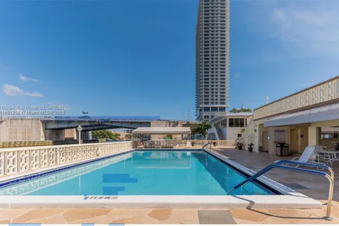 1825 S Ocean Dr # 814, Hallandale Beach FL 33009