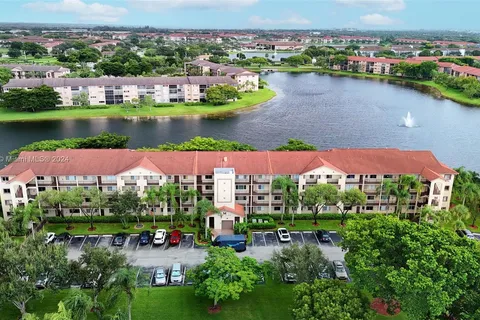 901 SW 141st Ave # 103M, Pembroke Pines FL 33027