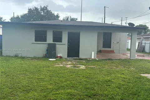 181 W 30th St, Hialeah FL 33012