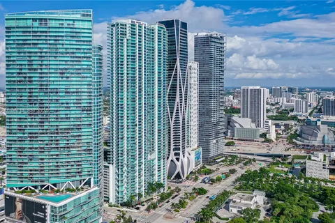 888 Biscayne Blvd # 4212, Miami FL 33132