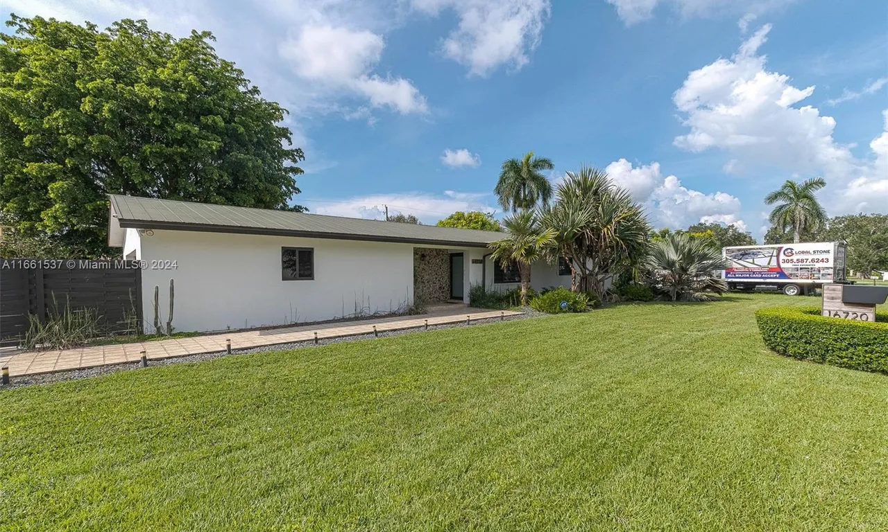 16720 SW 276th St, Homestead FL 33031