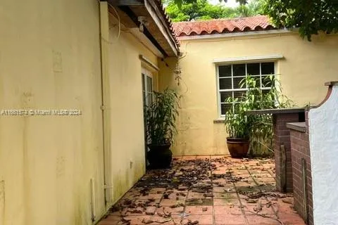 118 Sarto Ave, Coral Gables FL 33134