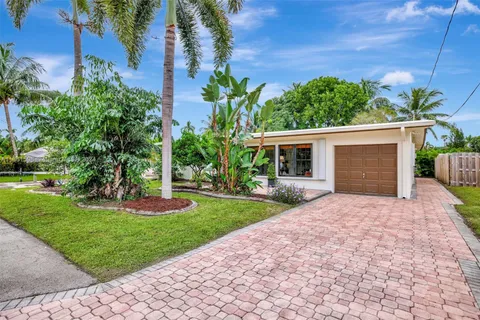 2497 Bimini Ln, Fort Lauderdale FL 33312