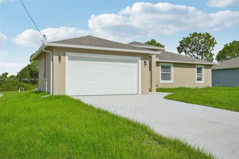 952 GENOA AVE S, Lehigh Acres FL 33974