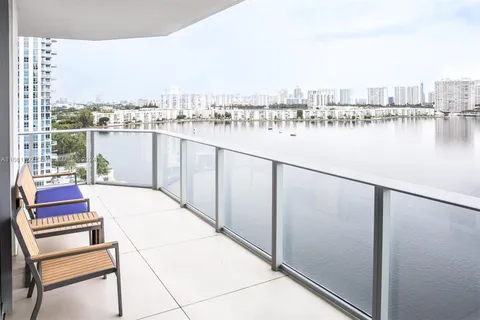 17111 Biscayne Blvd # 1209, North Miami Beach FL 33160